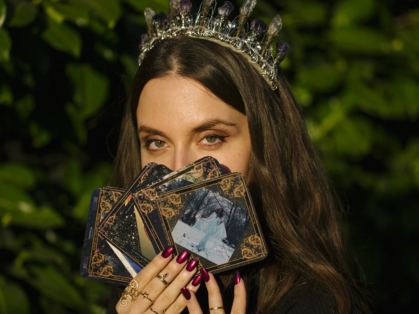 Monelise Oracle Cards