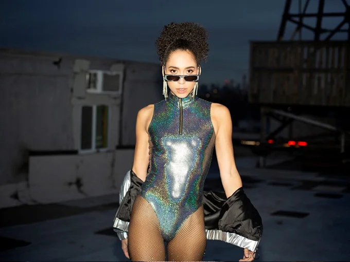 Neo Noir - thumbnail 3