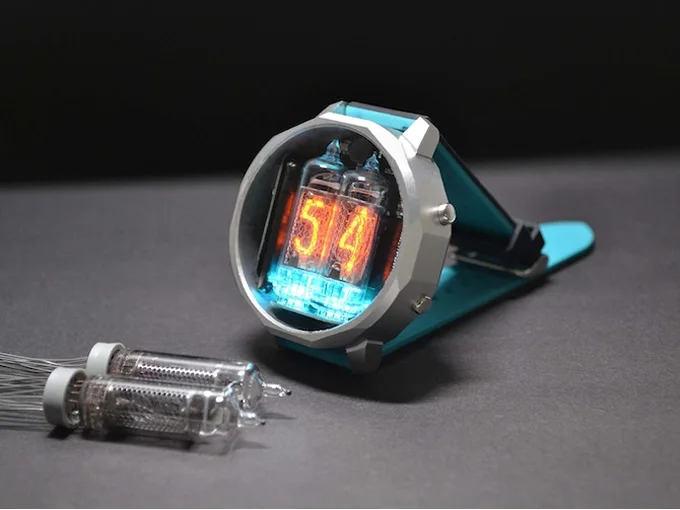 N186 NIXIE WATCH