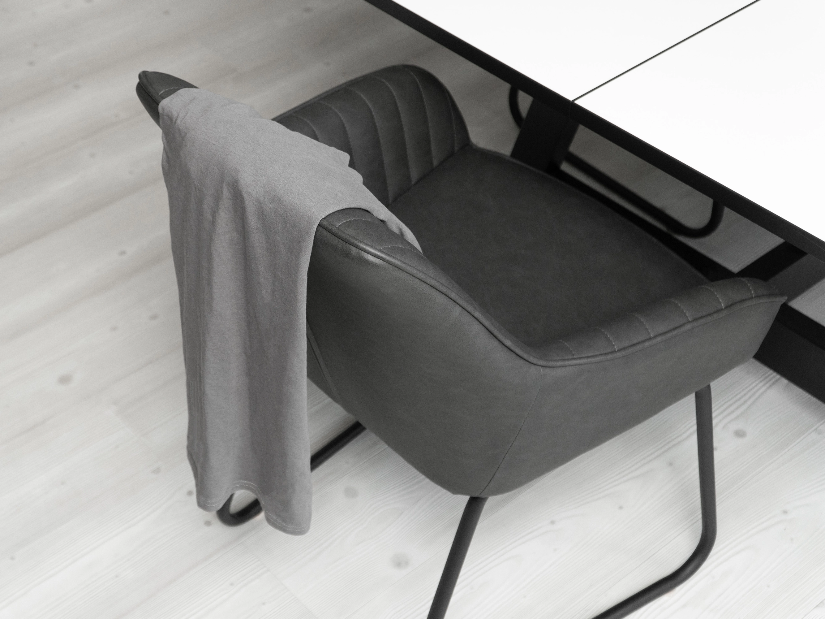 Silver Tees - thumbnail 3